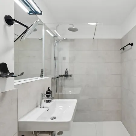 Limehome Sterneckstr *