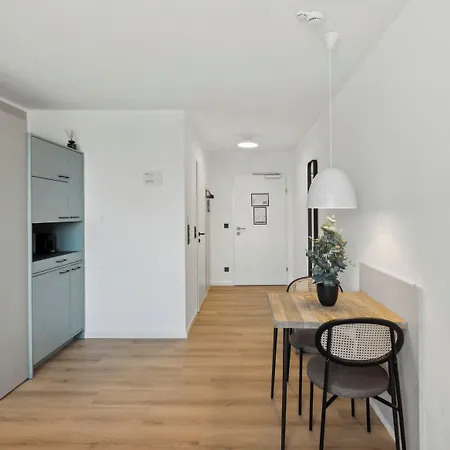 Limehome Sterneckstr Aparthotel 3*