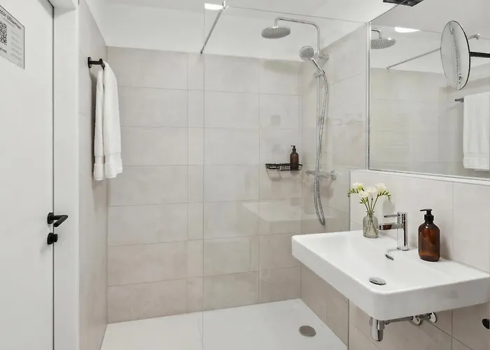 Limehome Sterneckstr *